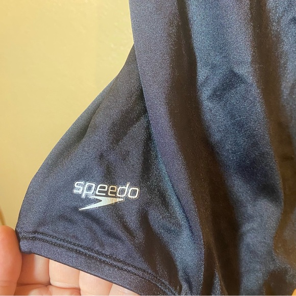 Speedo Women’s swimsuit Moderate Coverage One Piece Swimsuit Size 8 - Picture 2 of 5